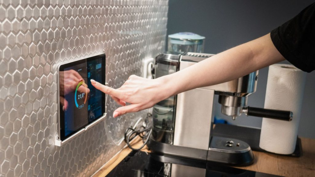 Programador inteligente para gestionar la temperatura y eficiencia energética en el hogar