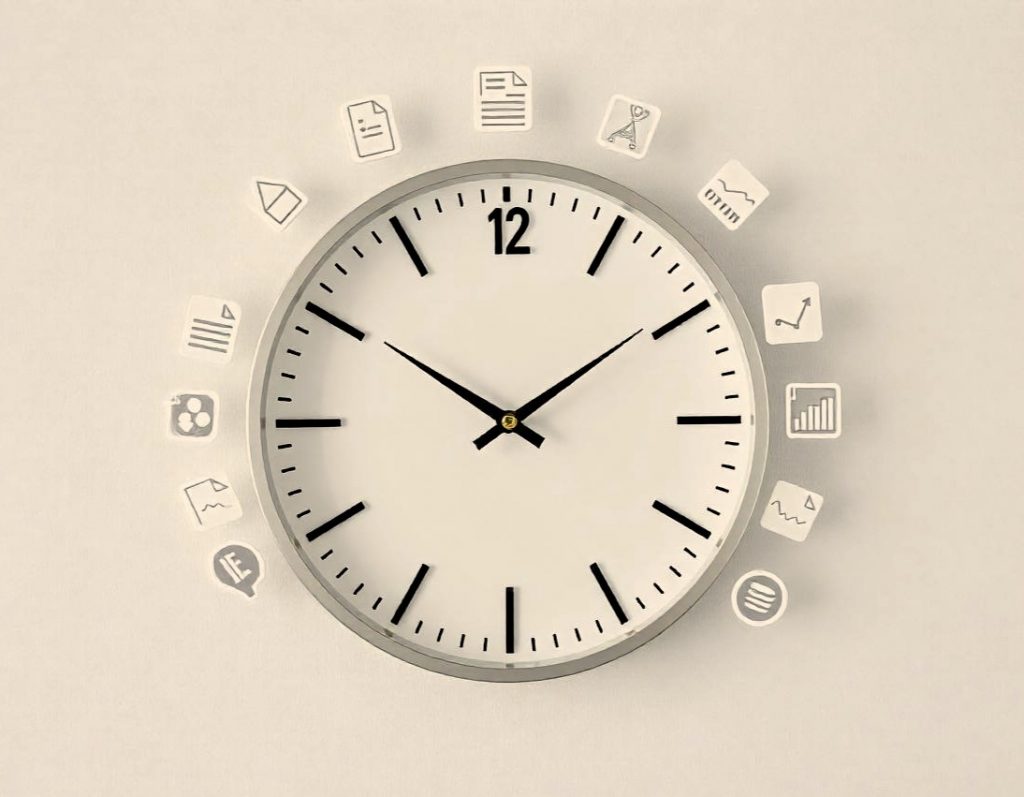 Reloj moderno con manecillas que se mueven rápidamente, simbolizando la aceleración del tiempo