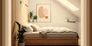Interior de dormitorio minimalista con luz cenital, mobiliario de madera, planta de interior y decoración de pared abstracta